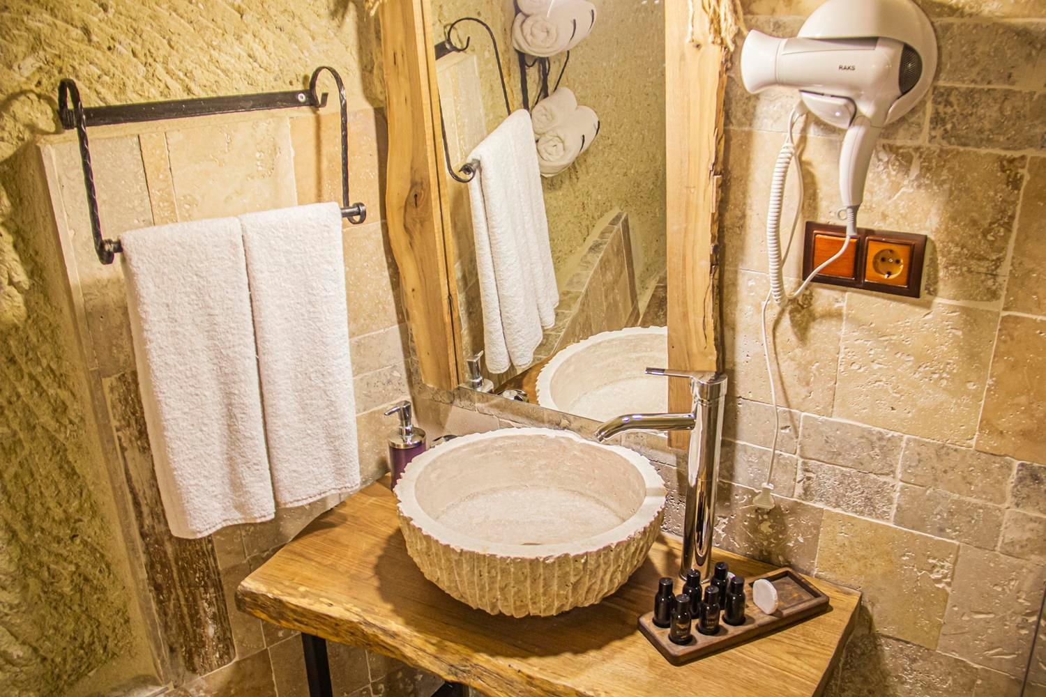 Junior Ottoman Cave Bed and Breakfast Ürgüp Exteriör bild